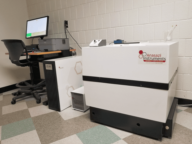 This image shows an EM-360 NMR system that has been refreshed.